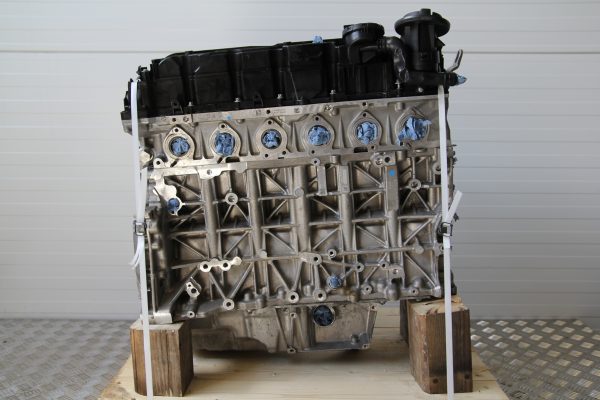 BMW 335d Engine N57D30B - Image 2