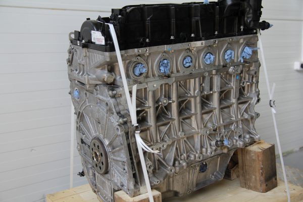 BMW 335d Engine N57D30B - Image 3